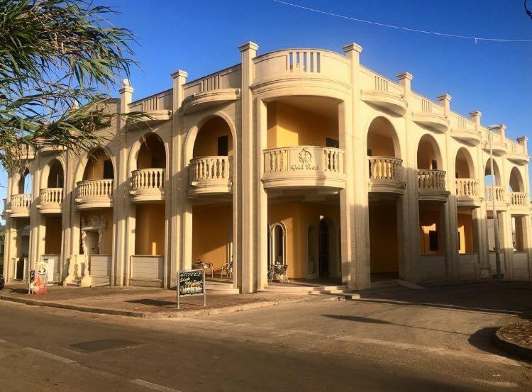 Hotel Salento Gold Beach マリーナ・ディ・ペスコルーゼ エクステリア 写真