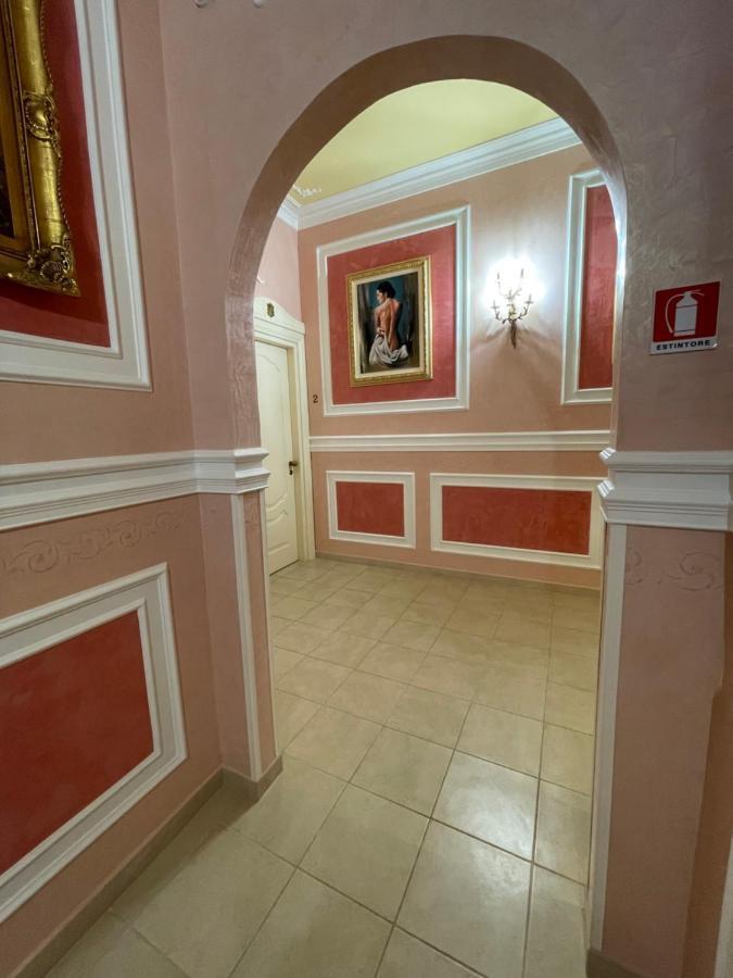Hotel Salento Gold Beach マリーナ・ディ・ペスコルーゼ エクステリア 写真