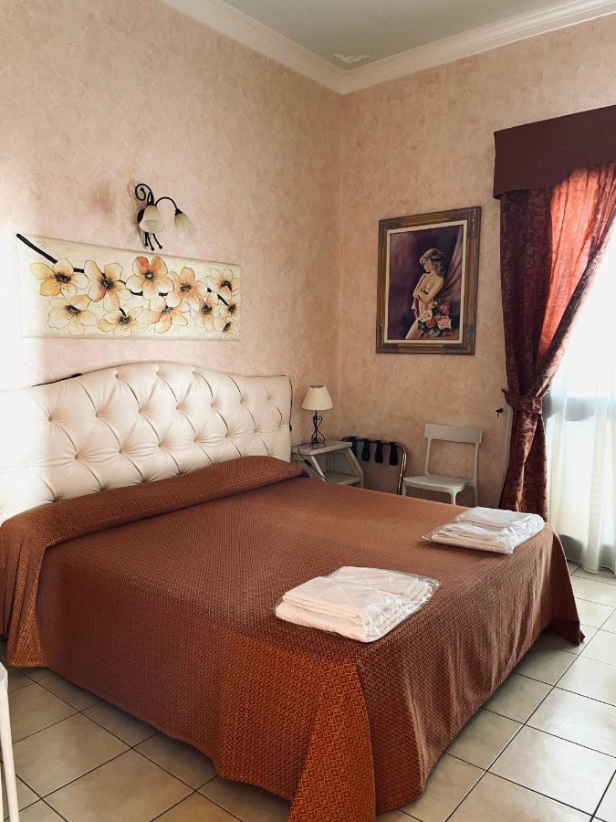 Hotel Salento Gold Beach マリーナ・ディ・ペスコルーゼ エクステリア 写真