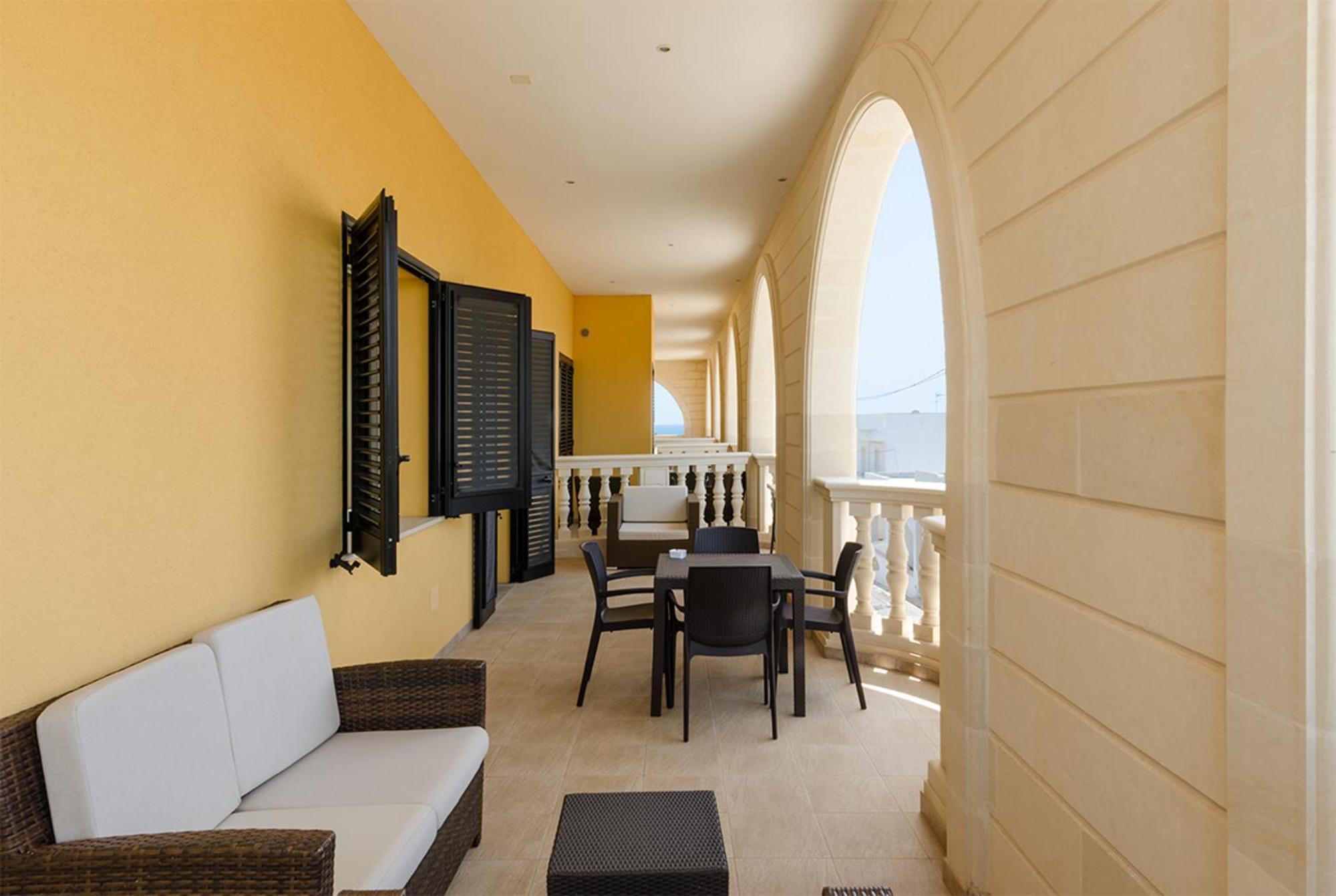 Hotel Salento Gold Beach マリーナ・ディ・ペスコルーゼ エクステリア 写真
