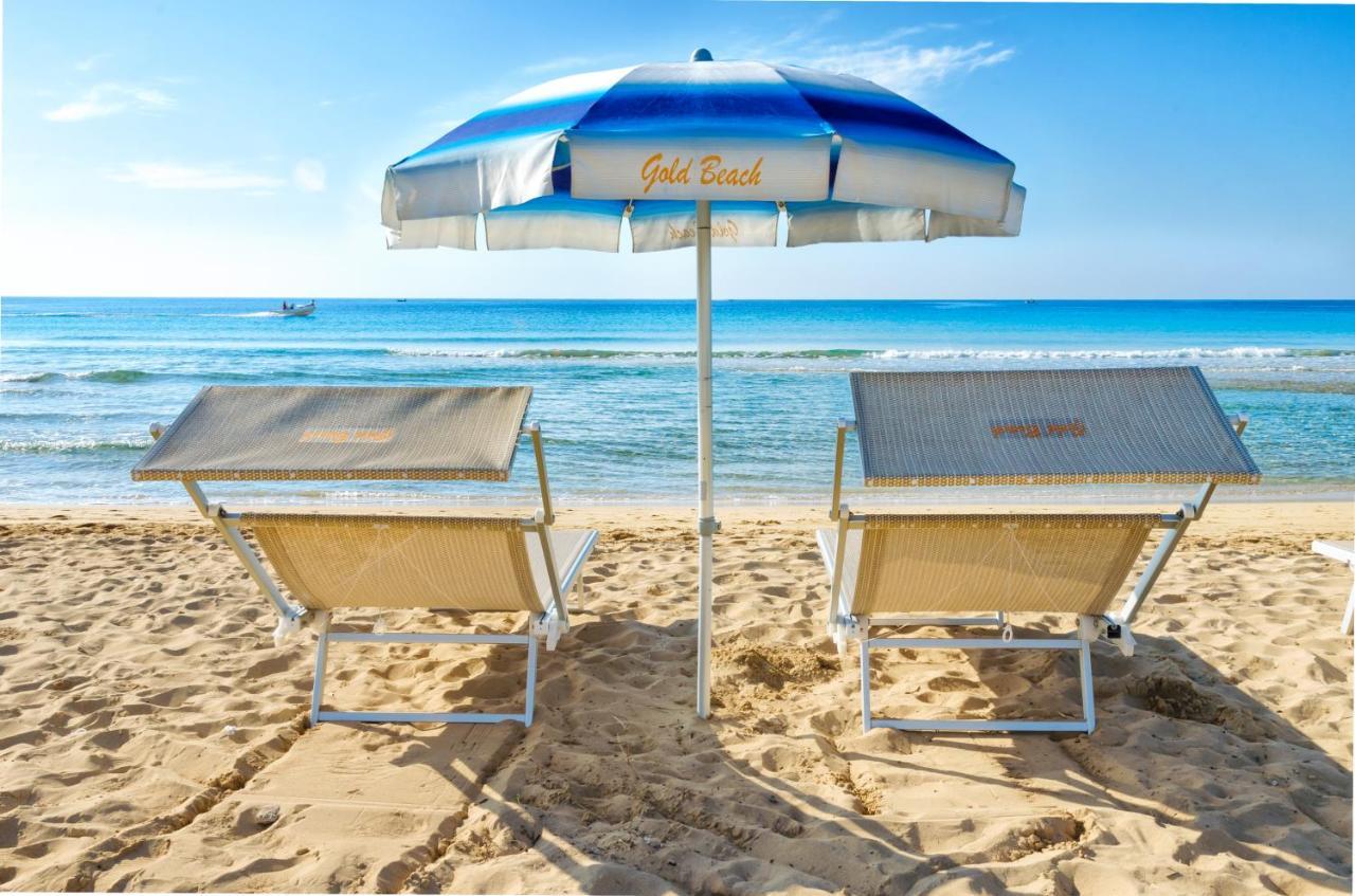 Hotel Salento Gold Beach マリーナ・ディ・ペスコルーゼ エクステリア 写真